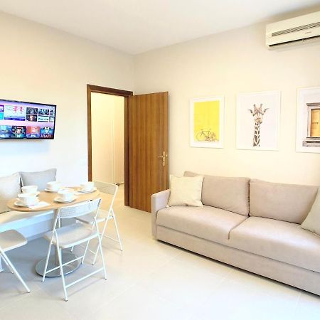 13 Eur For Monthly Stay - Home By The Sea - Hbs Golem  Buitenkant foto