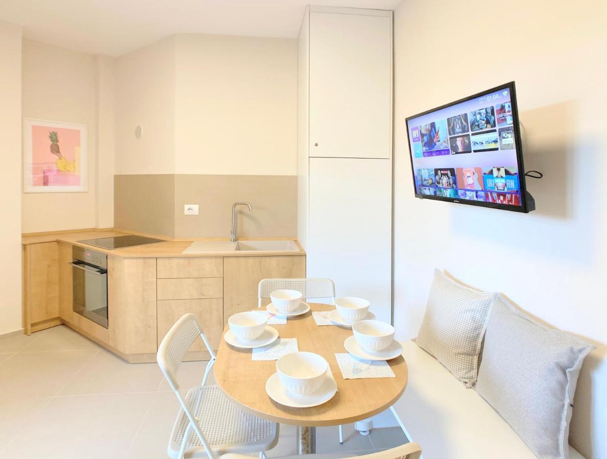 13 Eur For Monthly Stay - Home By The Sea - Hbs Golem  Buitenkant foto